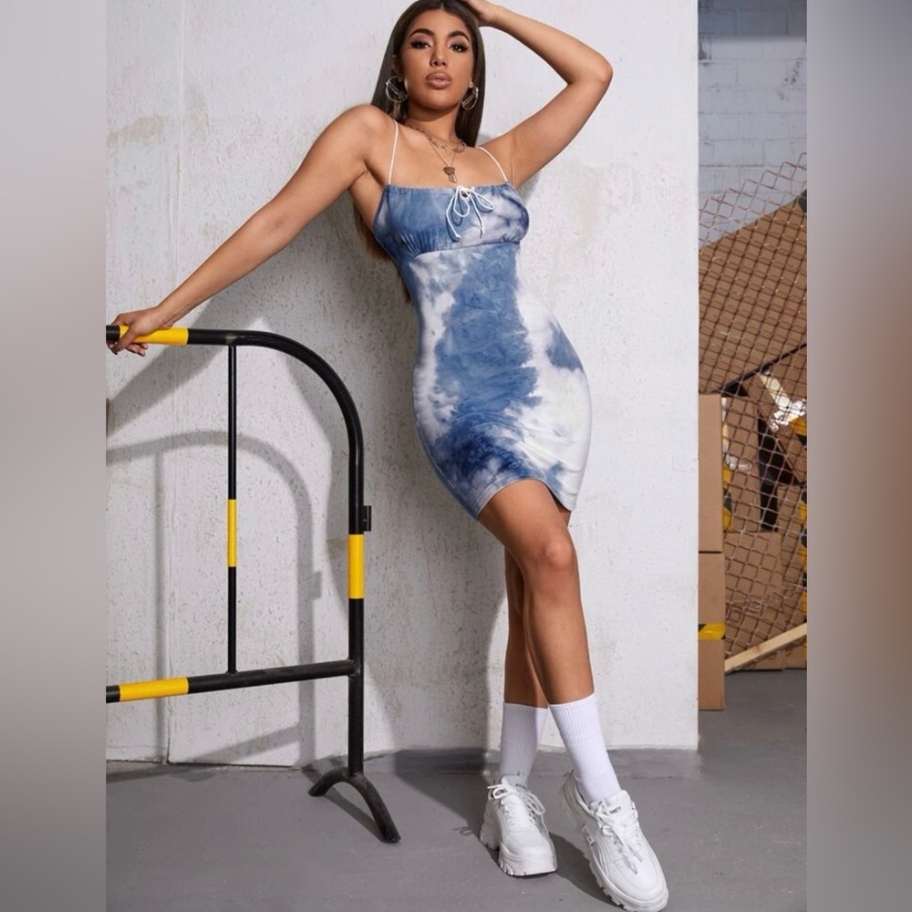 Tie Dye Knot Front bodycon dress sz small